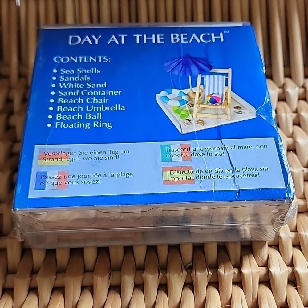 Novelty Day At The Beach Desk Top Miniature Display